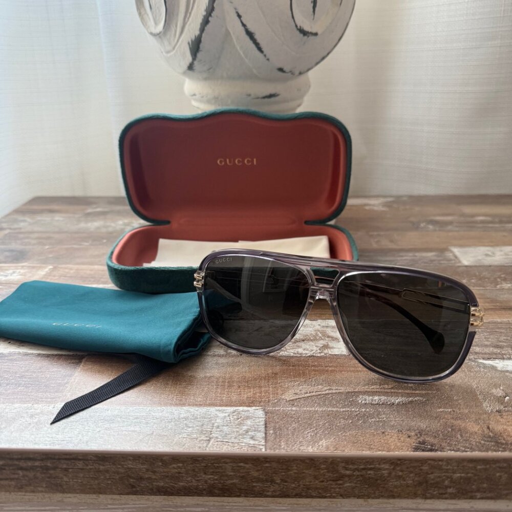 Gucci Aviator Sunglasses